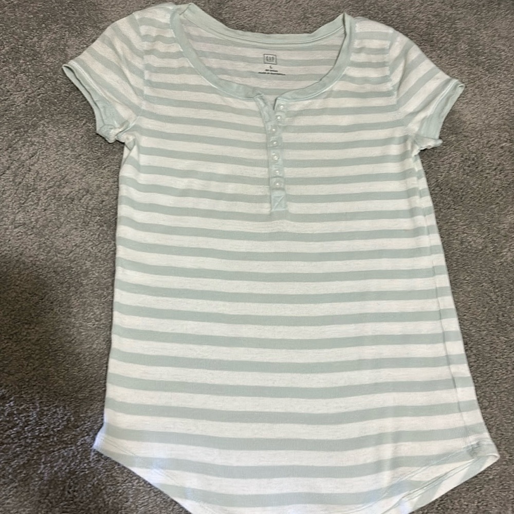 Gap top NWOT
